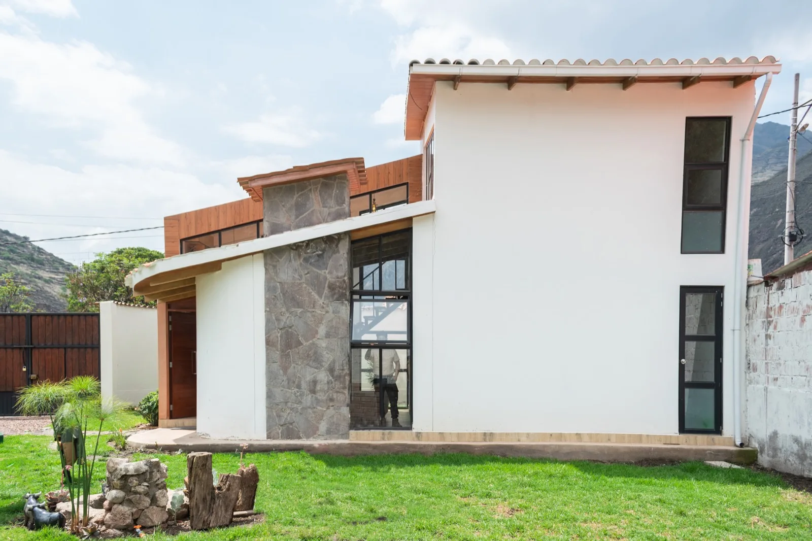 Kinsawasi House